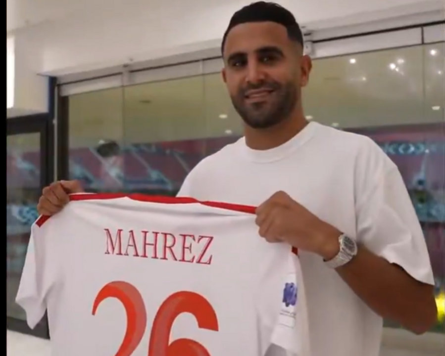 Mahrez assina pelo Al Shamal