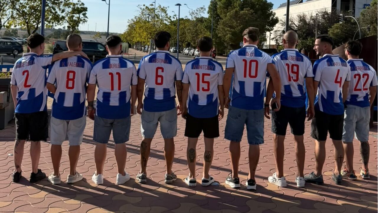 Um grupo de adeptos do FC Porto relembra a equipa de 2002/03