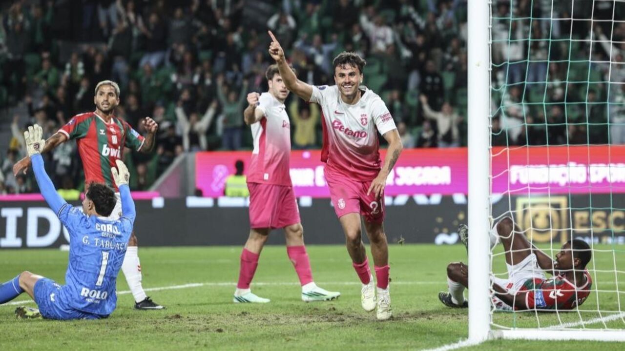 Pedro Lima estreou-se a marcar com uma valente cabeçada   