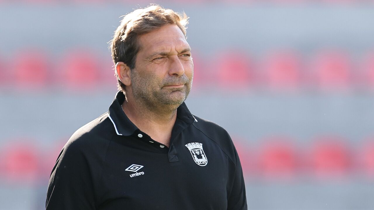 Luís Tralhão deixa comando técnico do Torreense 