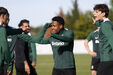 Plantel do Sporting no último treino antes da viagem para Lens