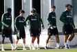 Plantel do Sporting no último treino antes da viagem para Lens