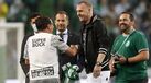 Jérémy Mathieu foi homenageado pelo Sporting no Estádio de Alvalade em abril de 2022 