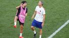 Vitinha e Luis Enrique à conversa no treino do Paris Saint-Germain