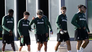 Plantel do Sporting no último treino antes da viagem para Lens