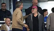 Idan Ofer, proprietário da SAD do Famalicão, assiste ao jogo com o Alverca