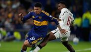 Leonel Flores e Cuiabano em lance disputado