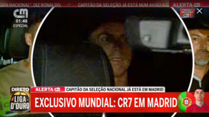 O momento em que Cristiano Ronaldo saiu do aeroporto de Barajas após deixar estágio da Seleção