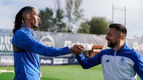 Smalling conhece os cantos à nova casa: as imagens do primeiro dia do reforço surpresa no Olival