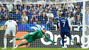 Donnarumma evitou o golo de Dembélé no França-Itália