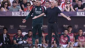 José Mourinho quer reforçar o setor mais recuado do Real Madrid