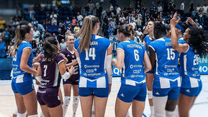 FC Porto conquista a supertaça feminina de voleibol