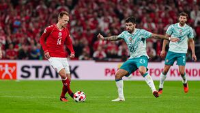 Damsgaard contra Rúben Neves no Dinamarca-Portugal