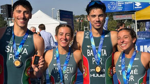 Estafeta mista de Portugal ganha bronze na Taça do Mundo de Roma de triatlo