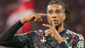 Olise é figura do Bayern
