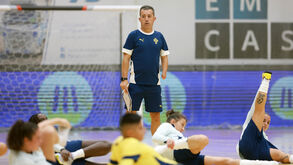 Luís Conceição orienta a seleção nacional feminina de futsal