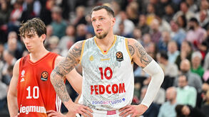 Daniel Theis atuou nos monegascos e ajudou aos títulos da época passada
