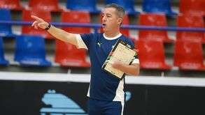 Luís Conceição prepara a seleção feminina de futsal para vencer diante da Finlândia