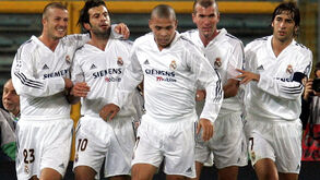 Beckham, Figo, Ronaldo, Zidane e Raúl juntos numa fotografia única