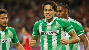 Marc Bartra é o capitão do Betis