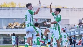 Juanma Iglesias (esquerda) e Castilla (direita) bisaram no Betis-FC Porto da Youth League