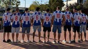 Um grupo de adeptos do FC Porto relembra a equipa de 2003/04