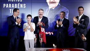 Pedro Proença e Rui Costa na homenagem a Toni