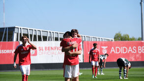 Jogadores do Benfica festejam frente ao Sporting