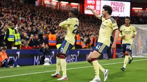Madueke resolveu em casa do Nottingham Forest