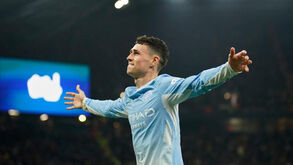 Foden brilhou com um hat trick no Manchester City-AEK