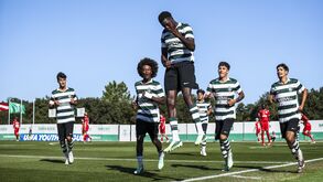 Salvador Blopa celebra golo no Sporting-LASK Linz