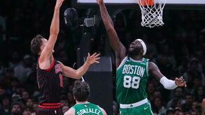 Neemias Queta soma sete pontos no triunfo dos Celtics face aos Bulls