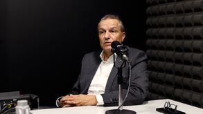 «Nós pagamos salários do nosso orçamento; outros pagam de forma diferente»