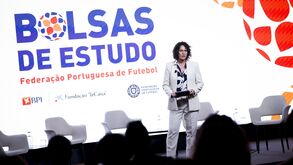 Sofia Teles apresenta bolsas de estudo