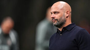 Franclim Carvalho reage junto ao banco do Sp. Braga