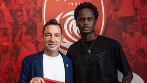 Djé Tavares renova com o Santa Clara até 2031