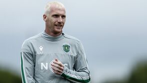 Jérémy Mathieu durante um treino do Sporting em 2020 