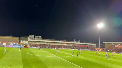 Fleetwood Town-Arsenal esteve interrompido durante oito minutos devido a drone no céu