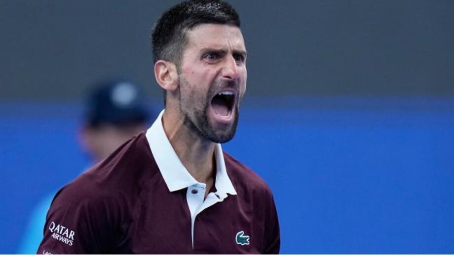 Novak Djokovic celebra vitória em Pequim