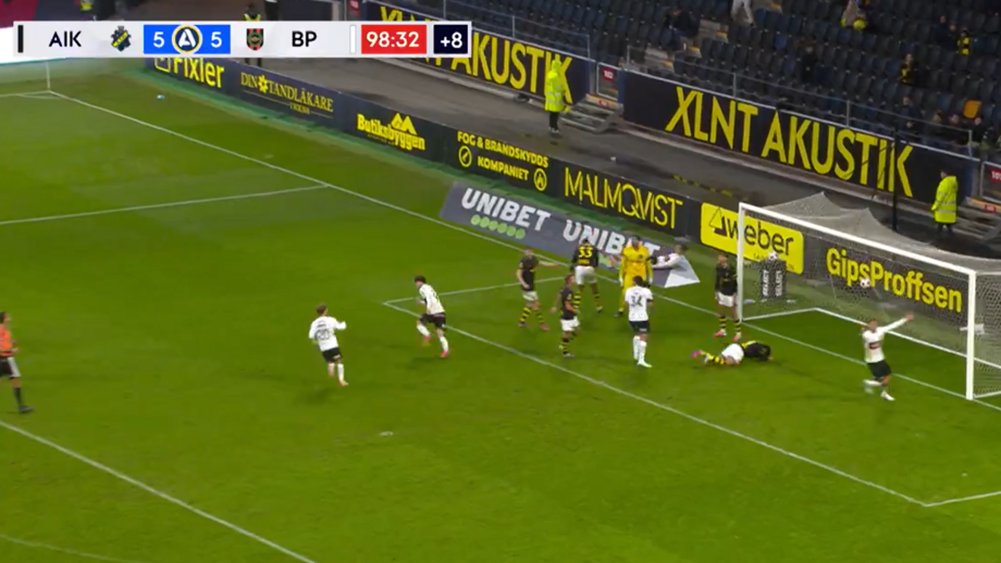 AIK e Brommapojkarna empatam a 5 golos com mais um golo no final