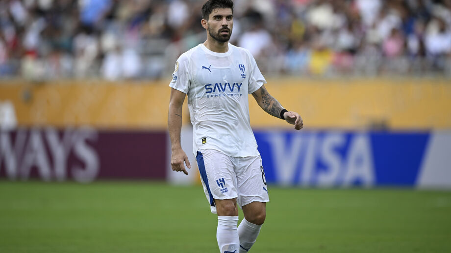 Rúben Neves titular no Al Hilal