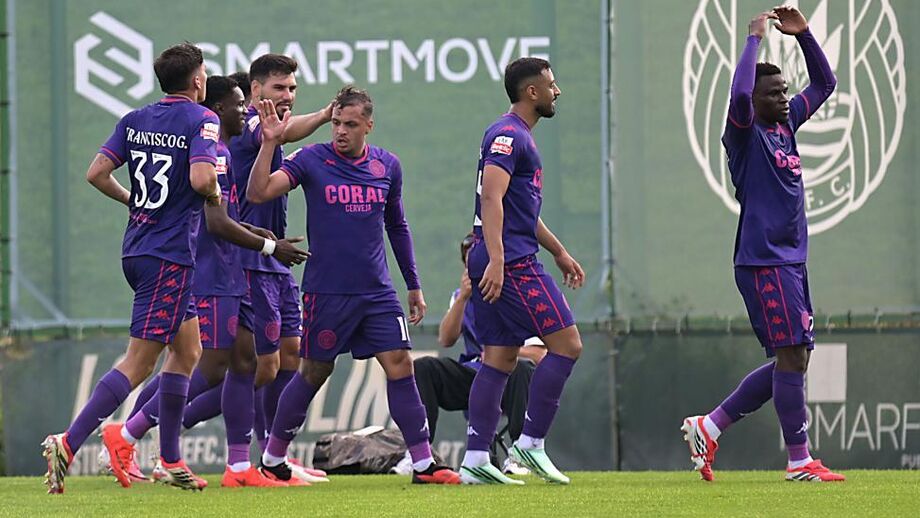 Abdel Njoya celebra golo na estreia pelo Nacional frente ao Rio Ave