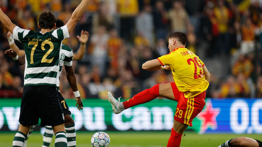 Ivanovic frente ao Sporting