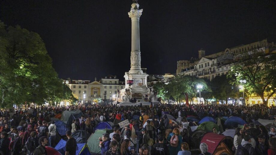 Manifestação no Rossio, em Lisboa, contra a atual situação da habitação em Portugal