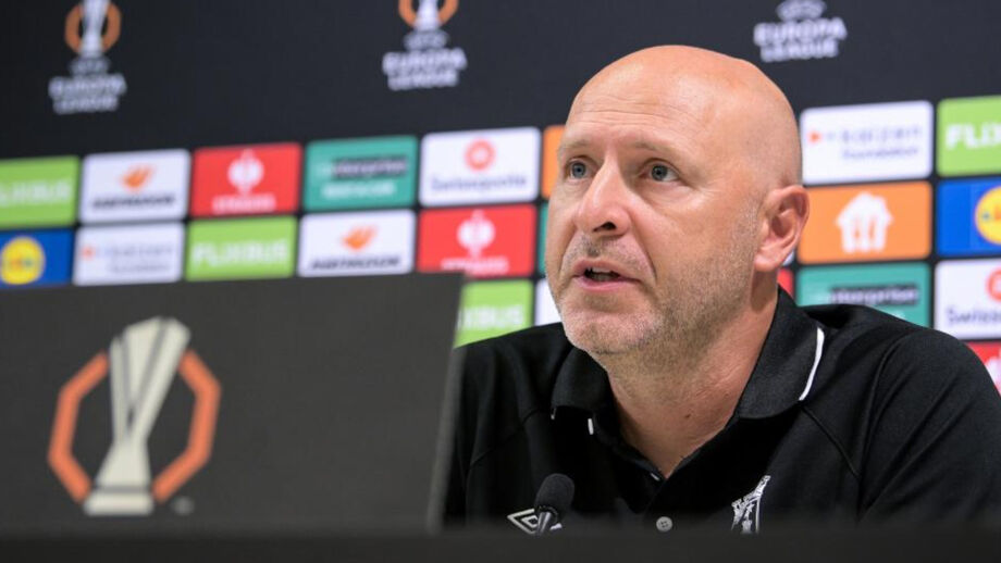 Carlos Simões na antevisão ao encontro com o Ferencváros