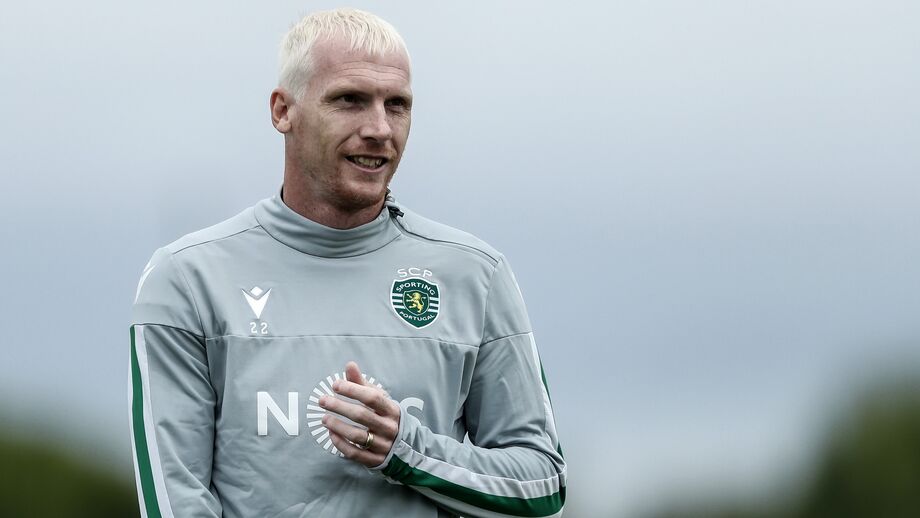 Jérémy Mathieu durante um treino do Sporting em 2020 