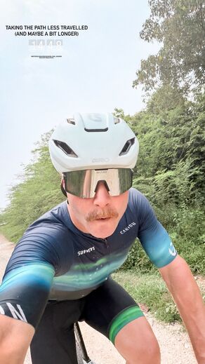 Valtteri Bottas na sua bicicleta 