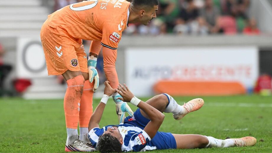 William Gomes saiu lesionado do Marítimo-FC Porto