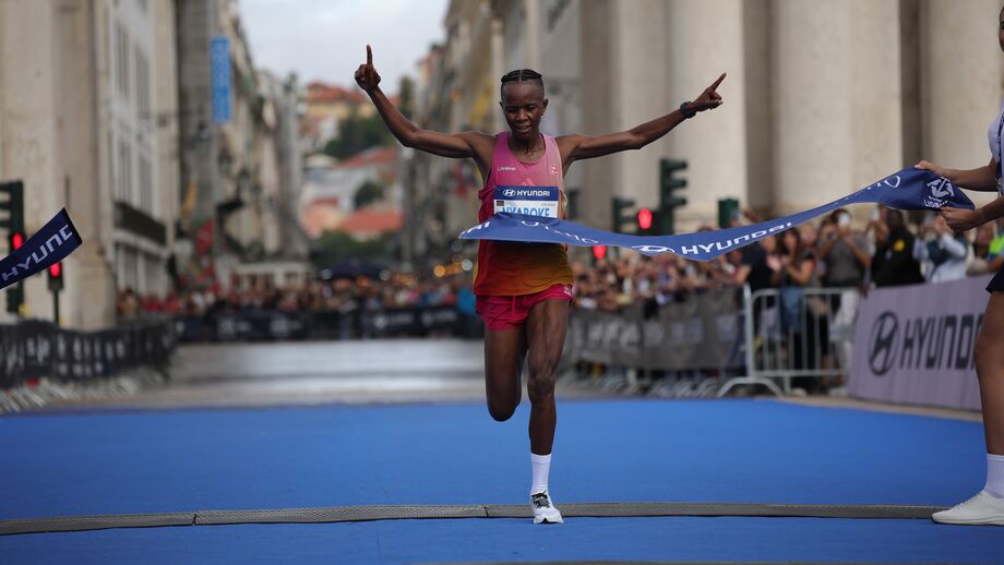 Queniana Dolphine Omare ganhou prova feminina