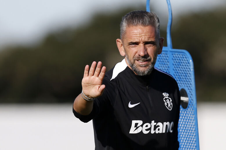 Rui Borges prepara visita ao Lens na Liga dos Campeões